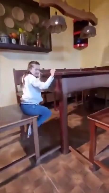 Video thumbnail for Giant house in Belgium where you can relive walking around as a kid