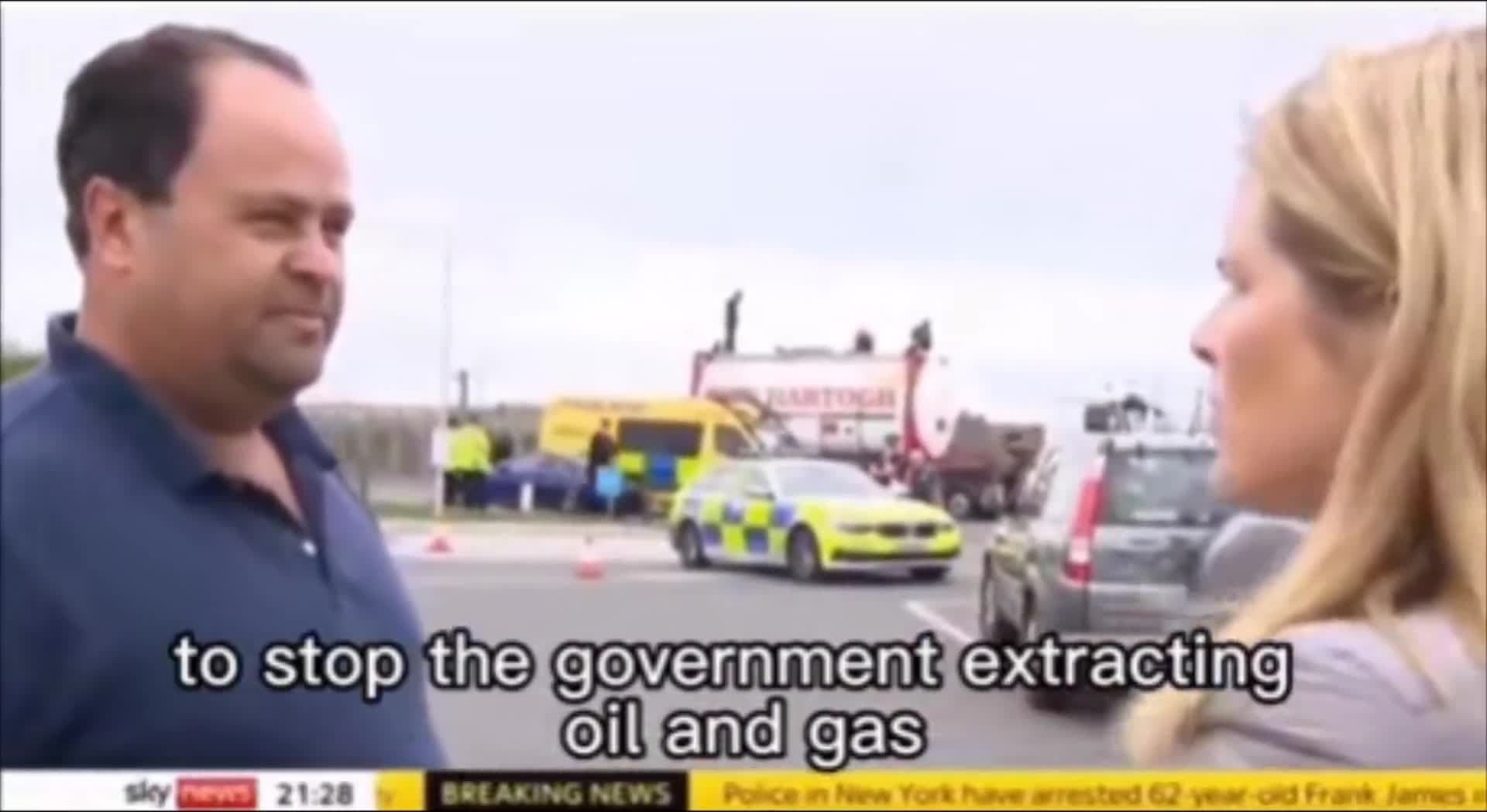 Video thumbnail for Activists glue themselves to the wrong tank