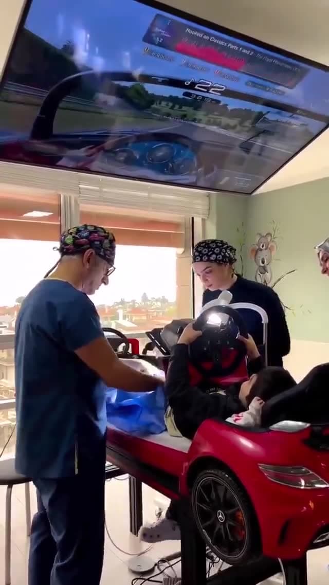 Video thumbnail for Distracting kids while surgery with video games? Why not just put them under general anaesthesia