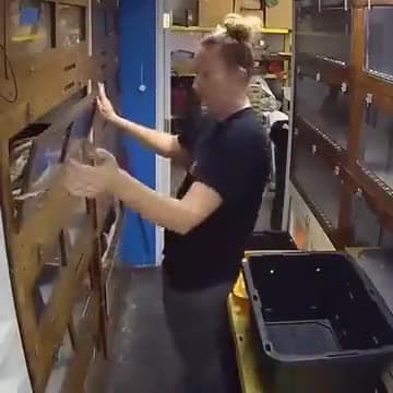 Video thumbnail for She lost that finger in an alternate universe