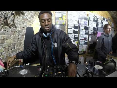 YouTube thumbnail for Tim Reaper // 40-min Vinyl DJ Mix (2022)