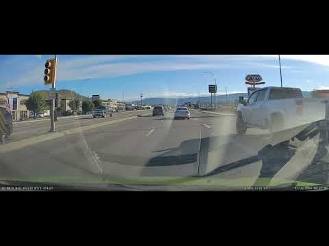 YouTube thumbnail for Driver forgets they have an articulating neck (no contact) [OC]