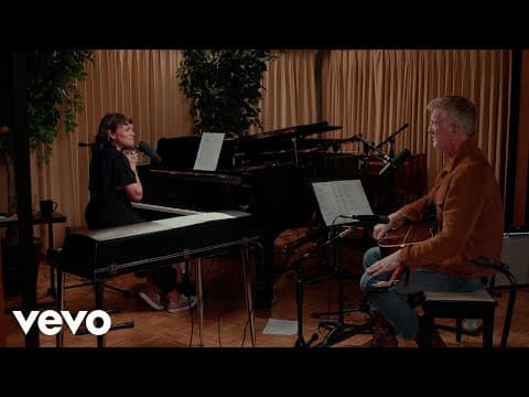 YouTube thumbnail for Norah Jones & Josh Homme - Somethin' Stupid (live)