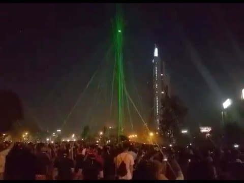 YouTube thumbnail for Chile: Protesters bring down a police drone using dozens of laser pointers