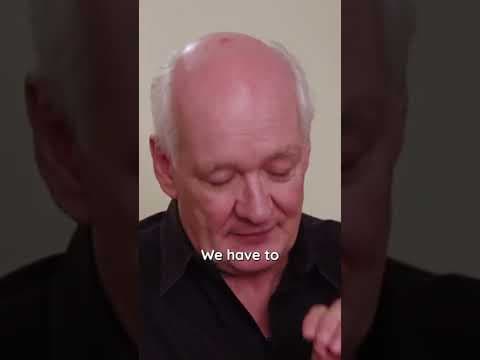 YouTube thumbnail for Colin Mochrie explains the difference between British and US “Whose Line Is It Anyway”