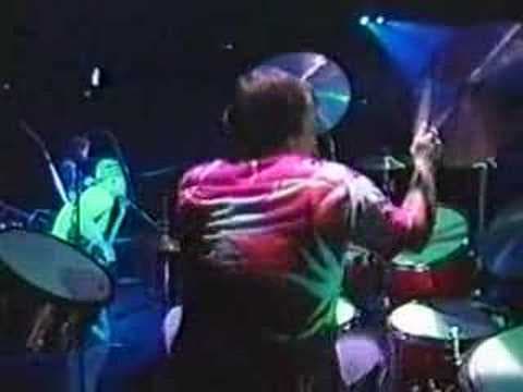 YouTube thumbnail for Jaco Pastorius - Soul Intro/The Chicken [jazz]