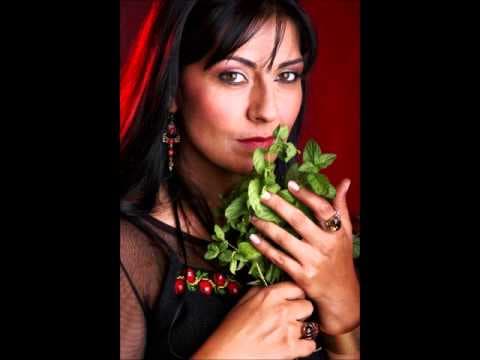 YouTube thumbnail for [Arabic] Amal Murkus - امل مرقس-اه يا اسمر اللون (Asmar ellon) [unsure of the genre besides "world" or "Arabic"] (2007)