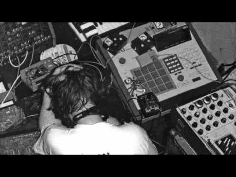 YouTube thumbnail for user18081971 (Richard D. James) — 24 Tsim 2 [2015, idm]