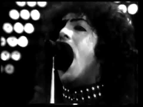 YouTube thumbnail for kiss - hotter than hell