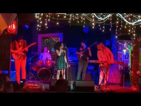 YouTube thumbnail for Moving Van - Live At Bottom Of The Hill (full set)