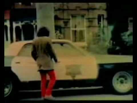 YouTube thumbnail for The Sultans of Ping FC - Where's me jumper (1992)