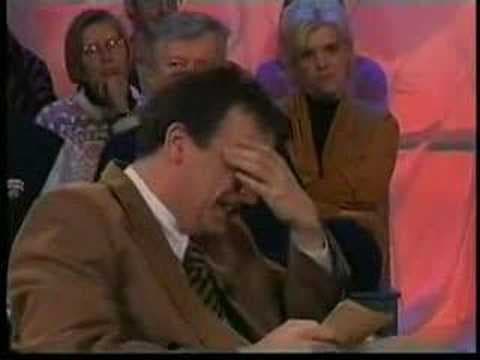 YouTube thumbnail for "Boemerang": Erik Hartman laughs at his guests. Subtitled.