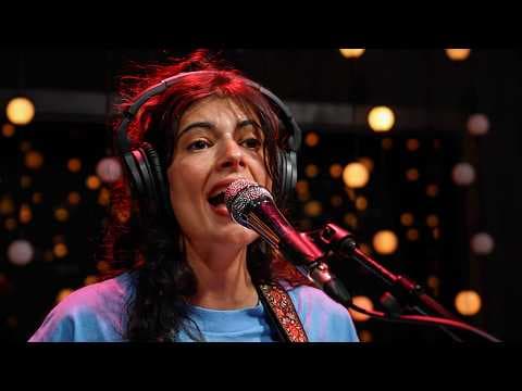 YouTube thumbnail for Pearl & the Oysters - Wide Awake