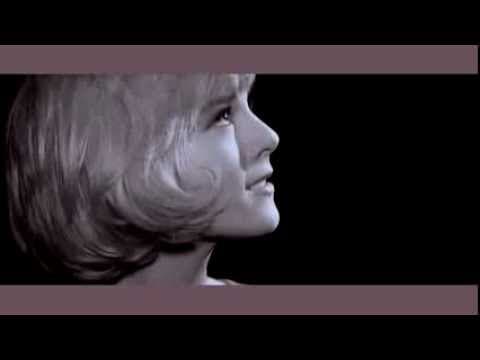 YouTube thumbnail for Sylvie Vartan — La plus belle pour aller danser [1964, yé-yé / French pop]