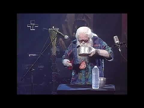 YouTube thumbnail for Hermeto Pascoal - Solo de Barba, Chaleira, etc - Especial "Calendário do Som" - TV Cultura - 2001