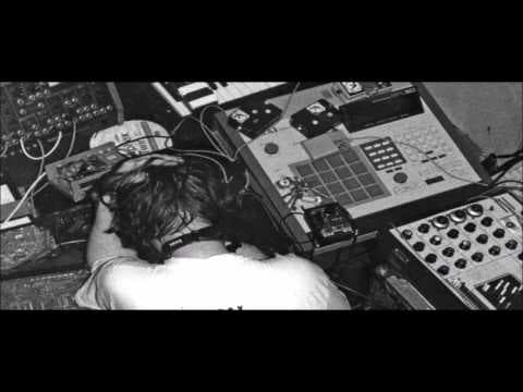 YouTube thumbnail for user18081971 (Richard D. James) — 4 ACH [2015, idm]