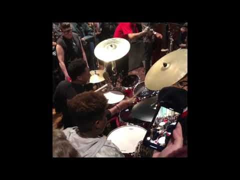 YouTube thumbnail for Ronald Bruner Jr. INSANE Drum solo | Jammcard